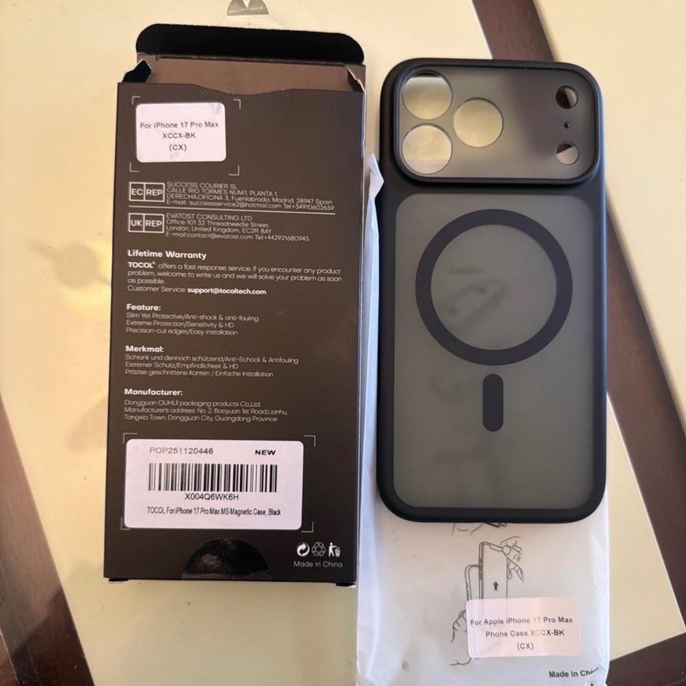 MagSafe-Compatible Black Phone Case for iPhone 17 Pro Max
